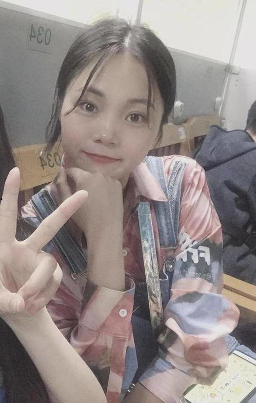 吃瓜爆料大赛女大学生,揭秘吃瓜爆料大赛中的女大学生传奇